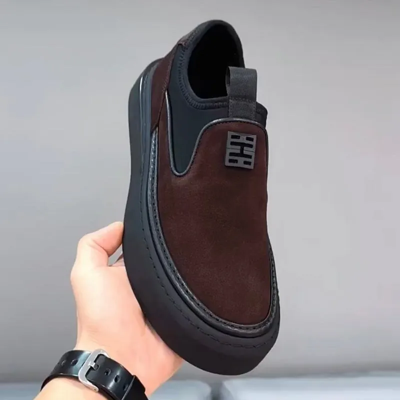 Comfortable and versatile soft-soled shoes