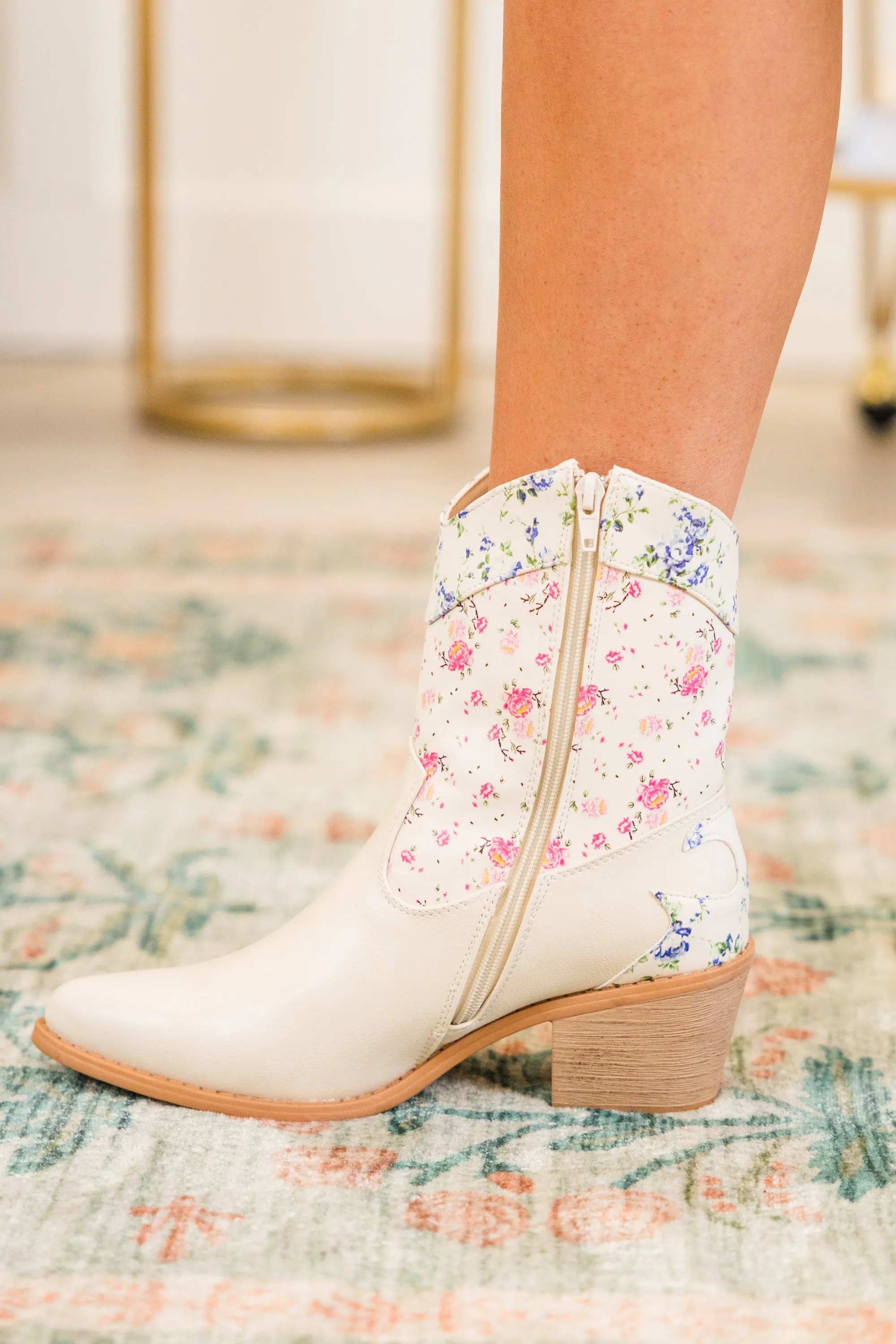 Frosts Flowers Booties, Cream