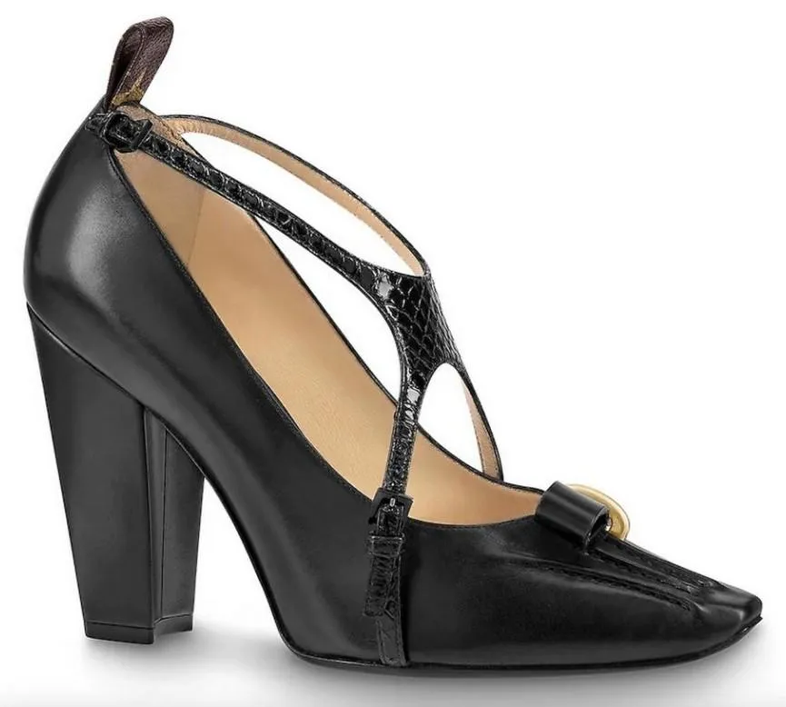 'Headline' Cross Pumps