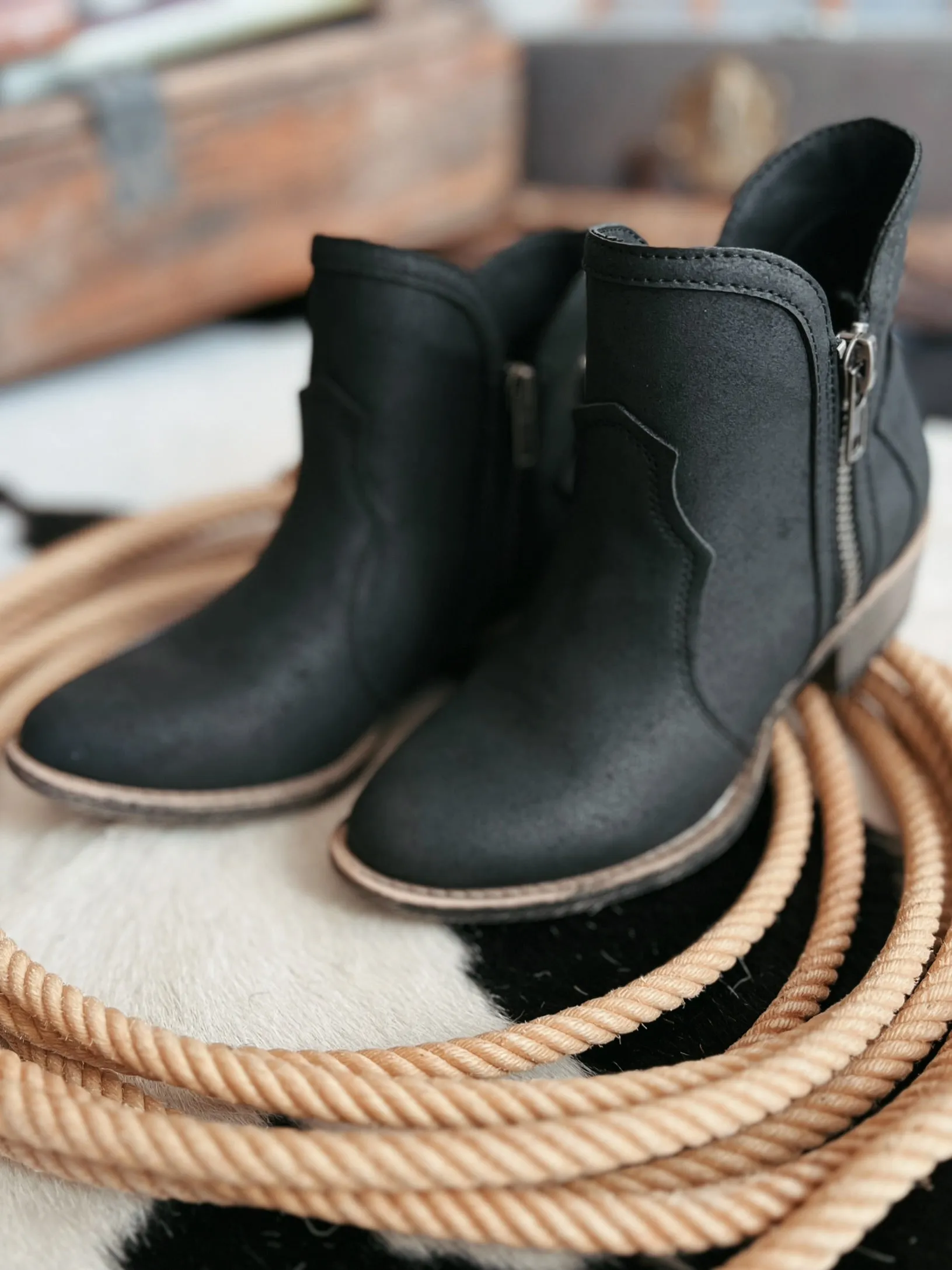 Very G Black Muddy Mississippi Booties